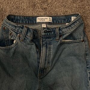 Abercrombie & Fitch 90s Straight Ultra High Rise Curve Love Jeans